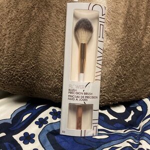 Flower Beauty Precision Makeup Brush - Gold and White